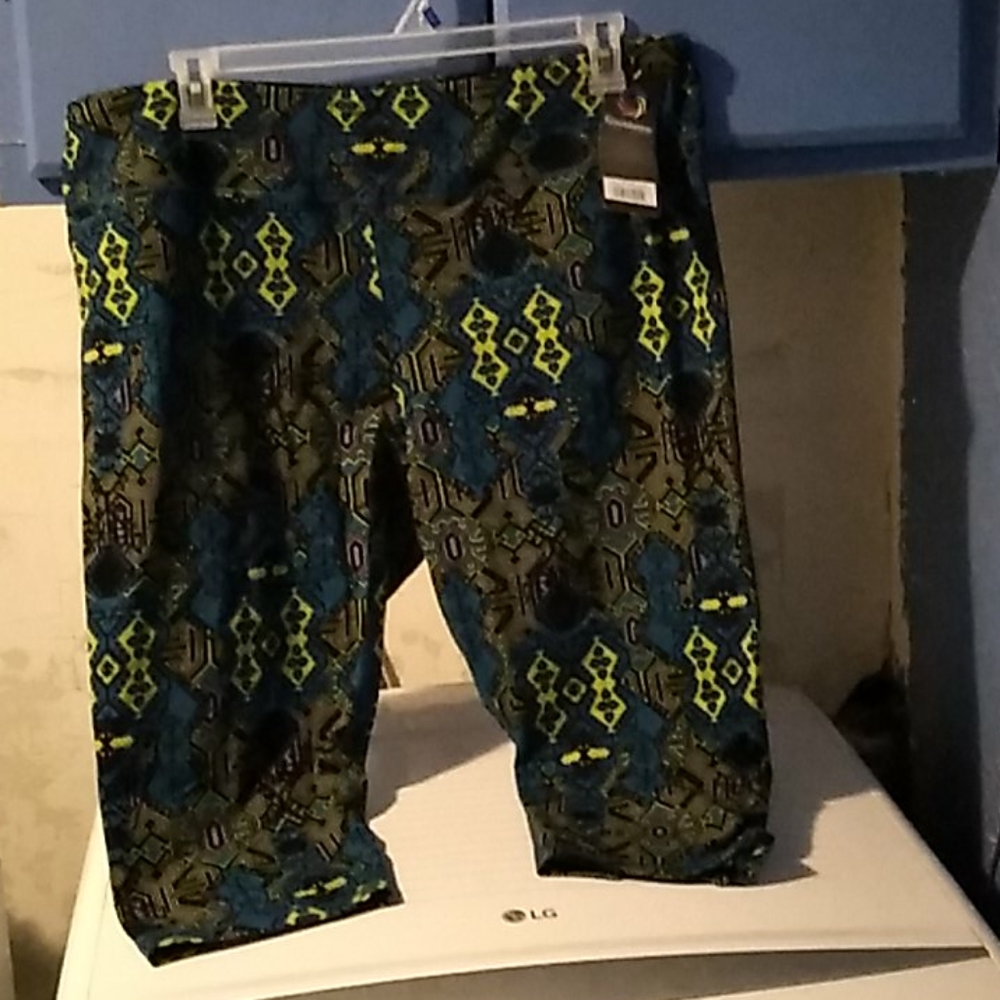 3x Rainbeau Curves leggings capri